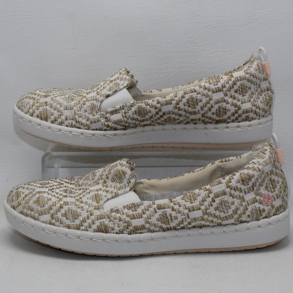 Clarks Cloudsteppers Step Glow Slip‎ On Tan White Geometric Woven Flats 6.5